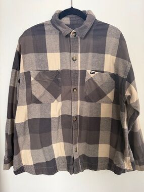 Rip Curl Women’s Plaid Button-Down Shirt Jacket flannel in Gray and Cream